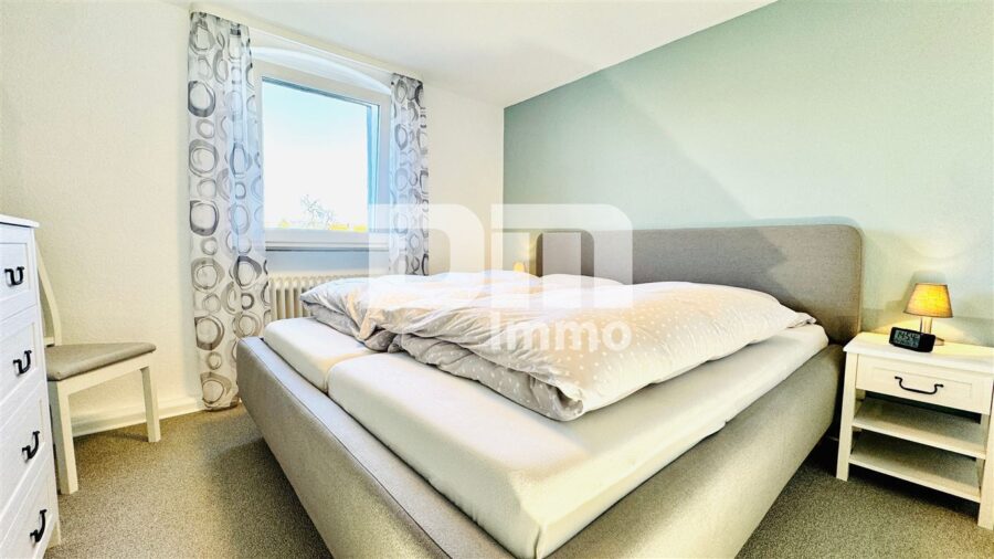 Modernisiertes Ein- bis Zweifamilienhaus mit Maisonettebereich in Traumlage - DG Schafzimmer / Kinderzimmer